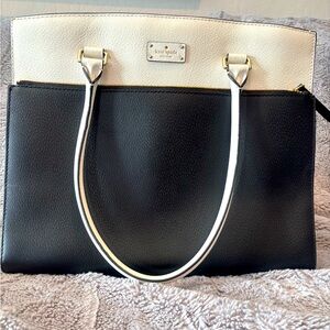 Kate Spade black/white leather bag!  ☯️. 15x10